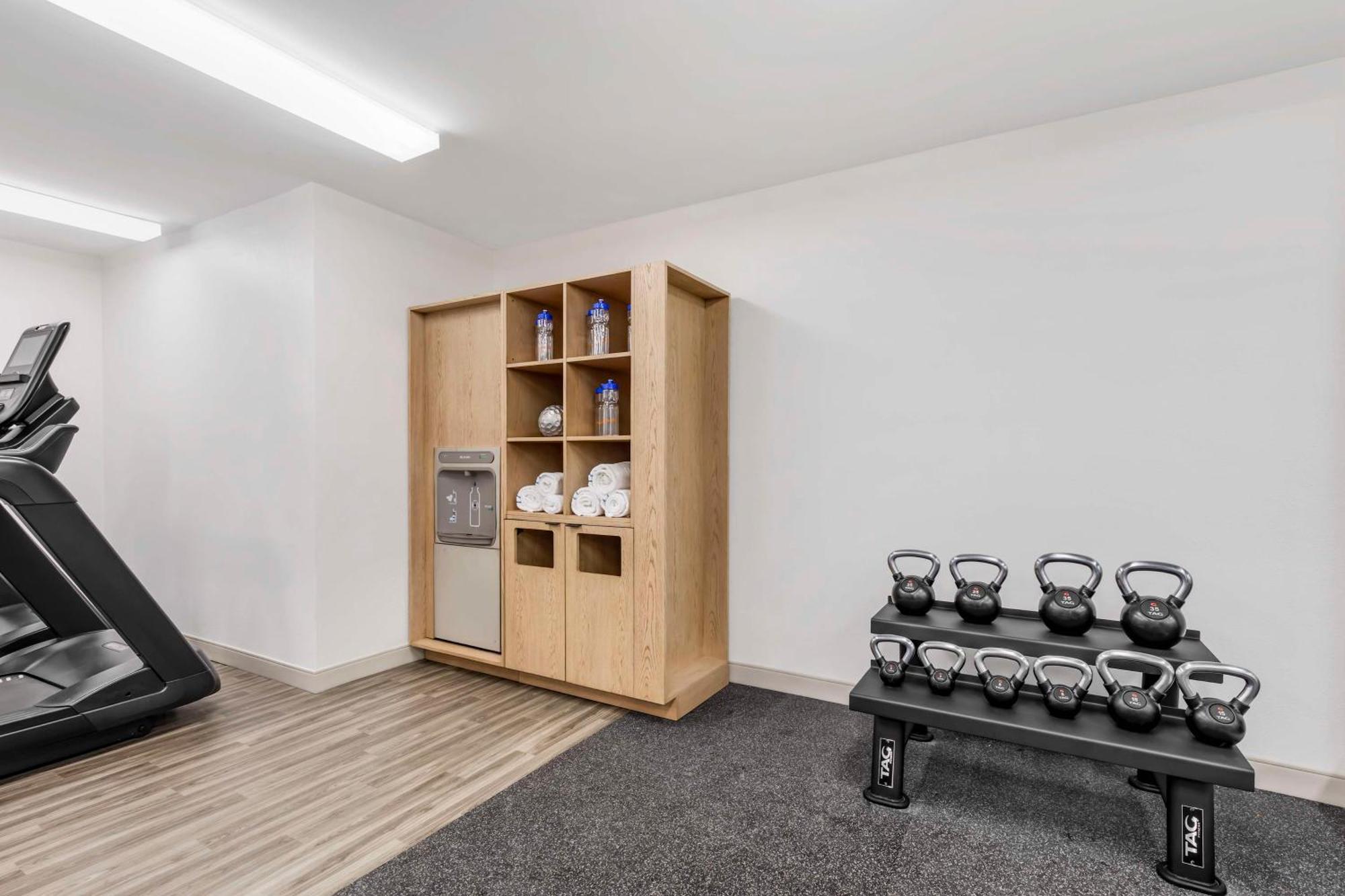 Sonesta Simply Suites Baltimore BWI Airport Linthicum Esterno foto